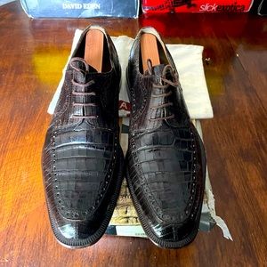 A pair of David Eden Gators in great condition!